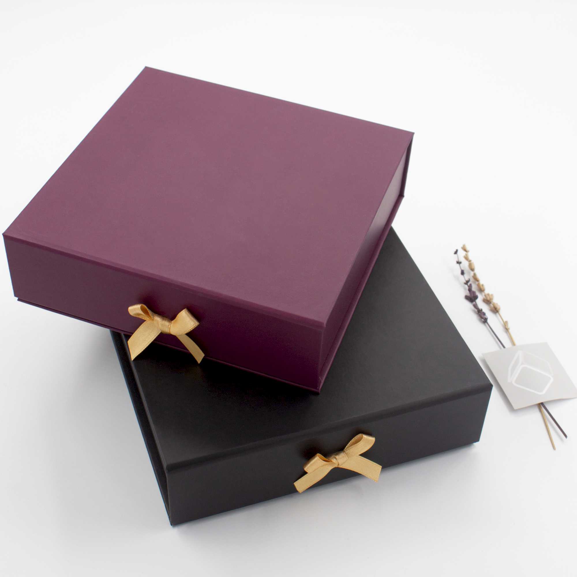 01_Siyah-Mor_HediyeKutu