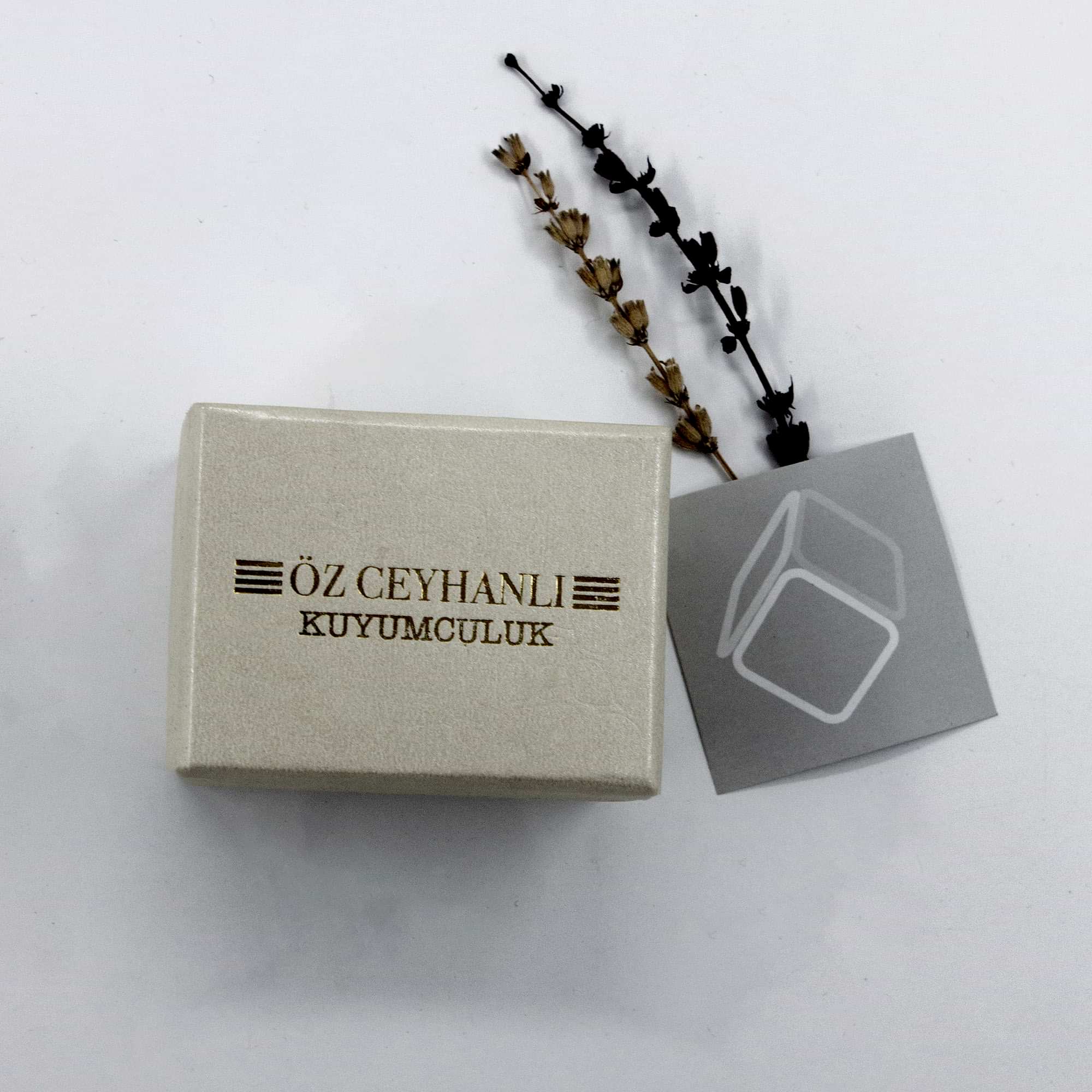 01_ÖzCeyhanlıKuyumculuk_YüzükKutu